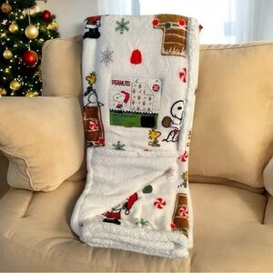 Peanuts Snoopy Holiday Christmas 50”x60” Throw Blanket Sherpa Gingerbread